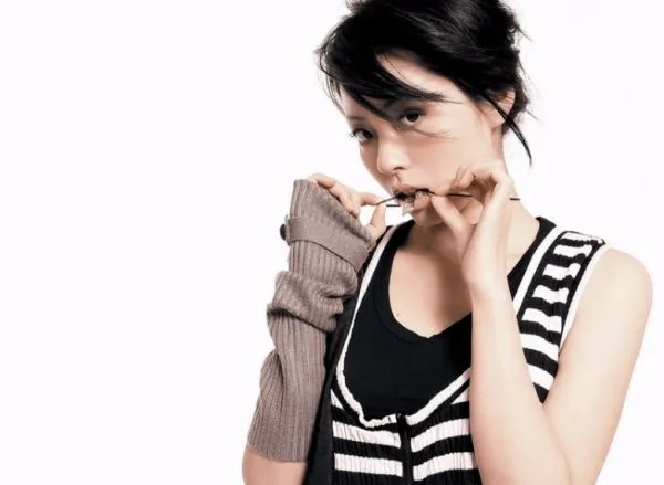 《我们说好的》的 MV讲的是什么故事?