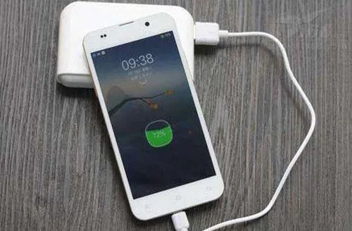 新电池第一次充电技巧 手机充电应该注意什么