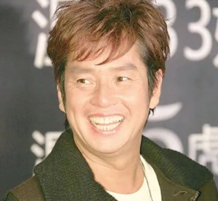 【与】讲不出再见谭咏麟歌词鉴赏 感受孙楠用此歌表达的敬意