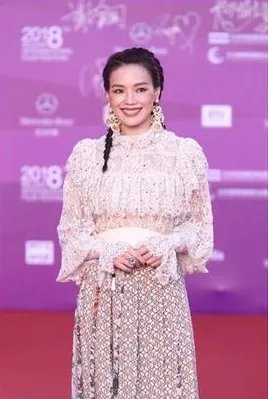 舒淇罕见编发在哪看？