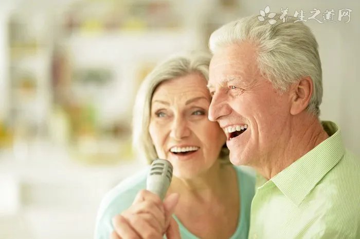 阿拉斯加乱咬东西怎么办