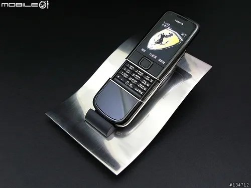 高端商务至尊 诺基亚8800Arte精美图赏