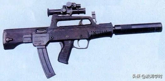 电视剧火凤凰里女兵演习时带的是什么枪？