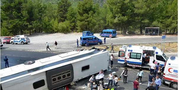 土耳其中国游客大巴车祸原因是什么?