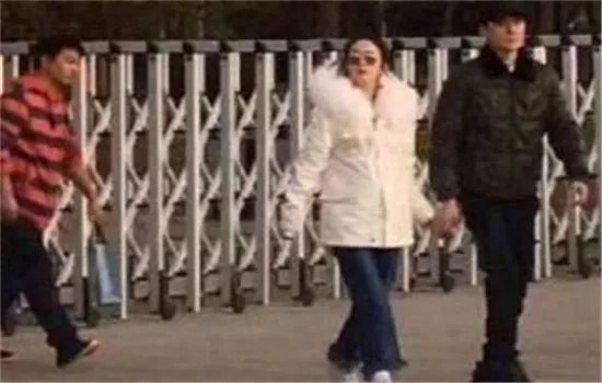 冯绍峰换头像怎么回事 是在暗示什么事吗