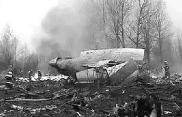 深山中发现坠毁战斗机，怎么回事？飞机从何而来？