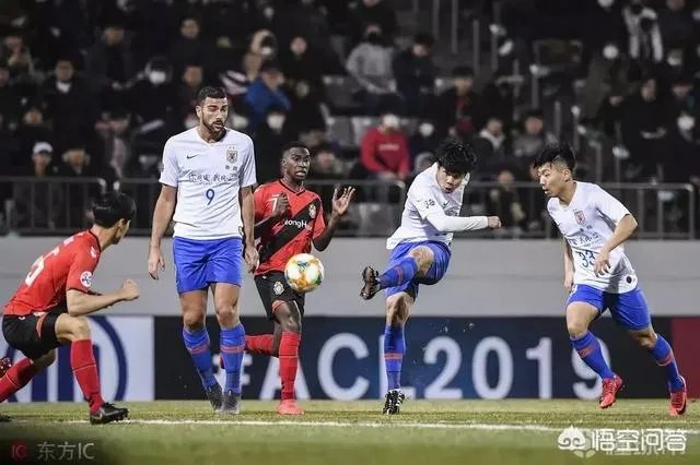 鲁能亚冠比赛你如何看待李霄鹏的换人？换人就丢分是否合理？客场拿一分是不是太可惜？