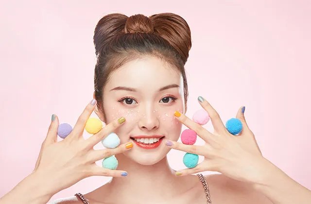 学化妆好还是美甲好 化妆和美甲哪个前景好