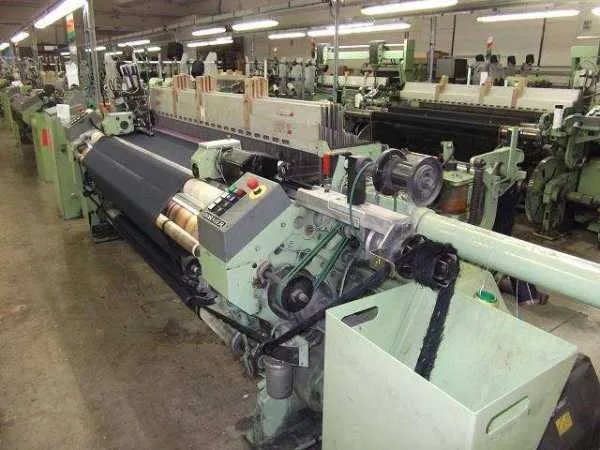 大小剑杆织机的区别是什么