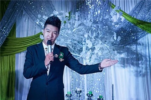 杭州婚礼司仪选择几个合适 可以请相声演员吗