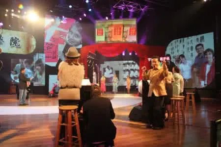 如何评价深圳卫视《年代秀》？