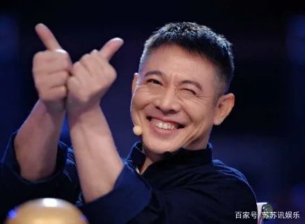 李连杰对利智一见钟情,结婚三年后抛弃前妻,他的前妻现在生活的怎么样了?