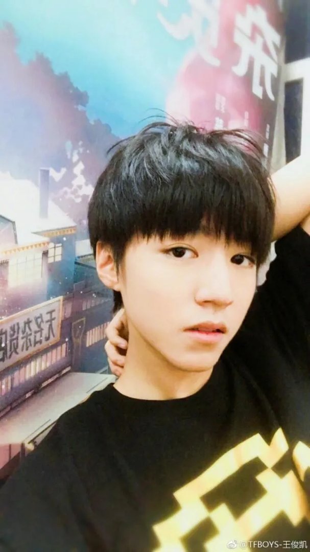 关于王俊凯提问霍金，你怎么看？