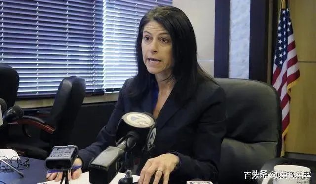 特朗普终于戴口罩了，大家怎么看？