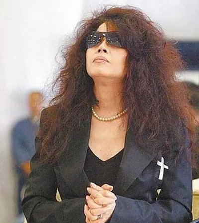 曝欧阳菲菲几岁 丈夫过世都没当上爹