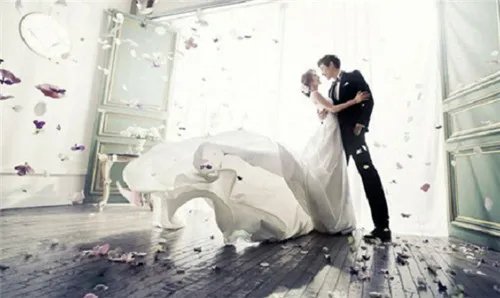 儿童婚纱摄影与婚纱摄影区别 两者之间有什么不同