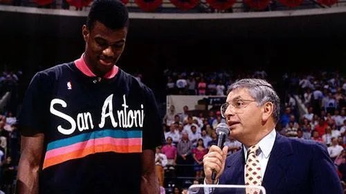 大卫罗宾逊为什么叫海上将军