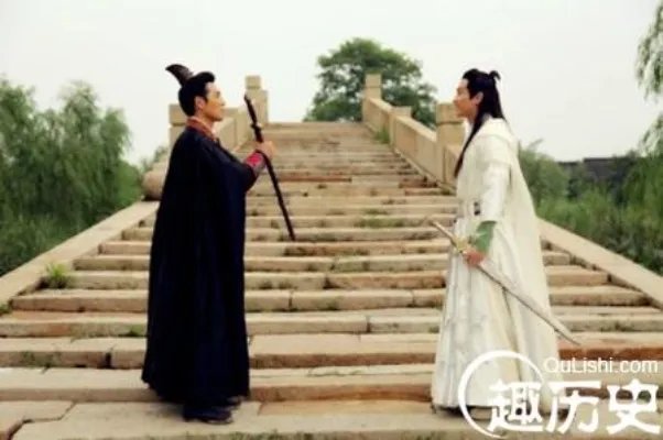 展昭武功排名多少 展昭与白玉堂谁更厉害?