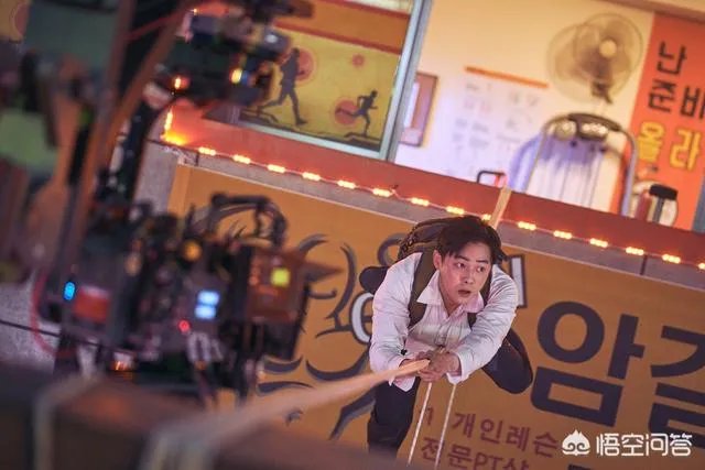 如何评价韩国电影《极限逃生》？