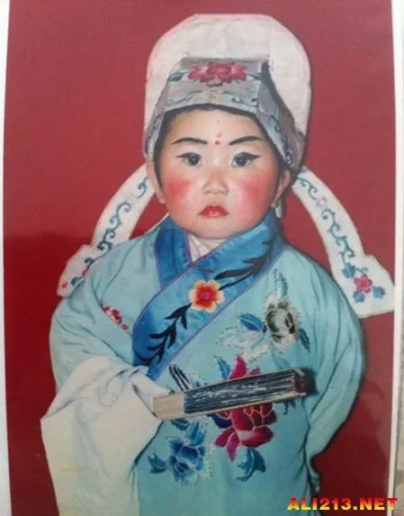 想当初贫僧也是驱魔人 那些不堪回首的童年照片