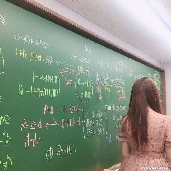 韩国女数学老师走红 网友：老师我想学数学
