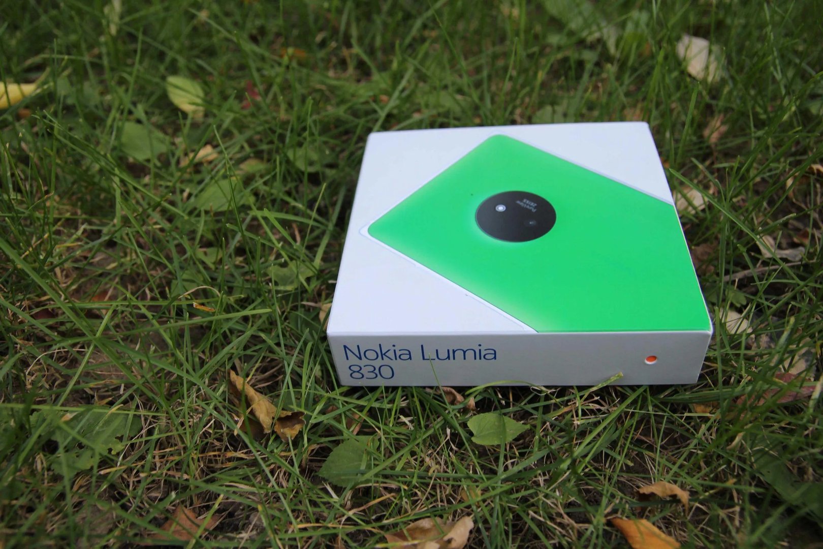 昔日巨头遗作 诺基亚WP8.1版Lumia 830评测