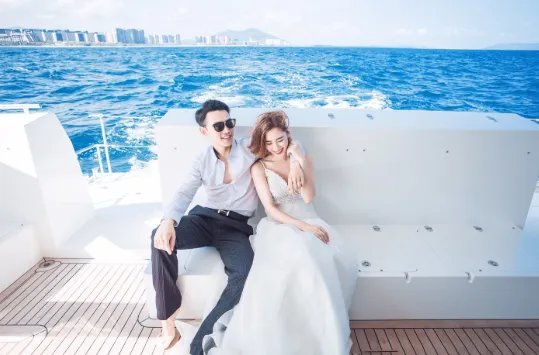 三亚拍婚纱照的地方哪里比较好 三亚比较出名的婚纱摄影