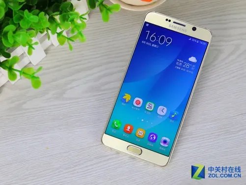 真不比iOS差 八款超流畅的安卓5.0手机