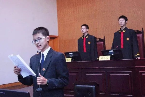 男子聚会喝酒后跳江溺亡,与朋友一起喝酒,为啥没人救他?