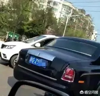 江西一SUV撞上劳斯莱斯,关于这种豪车车祸你觉得应该怎么赔?