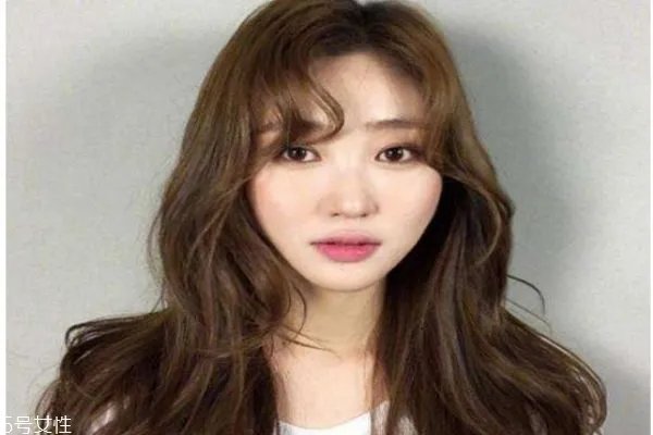 好看的长卷发发型图片 蛋糕卷发型