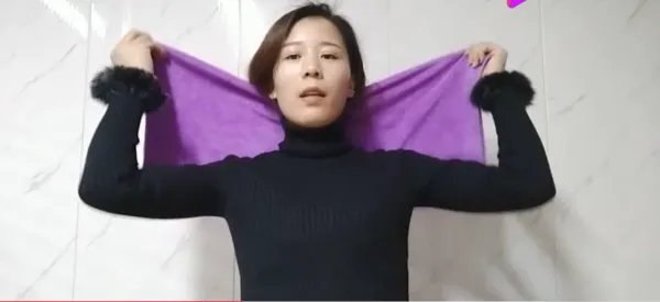 怎么用毛巾包头发图解