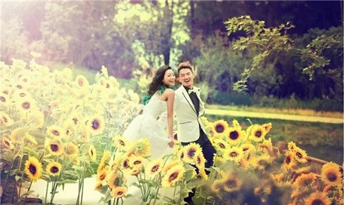 天长地久婚纱摄影价格是怎样的 新人如何才能拍好婚纱照