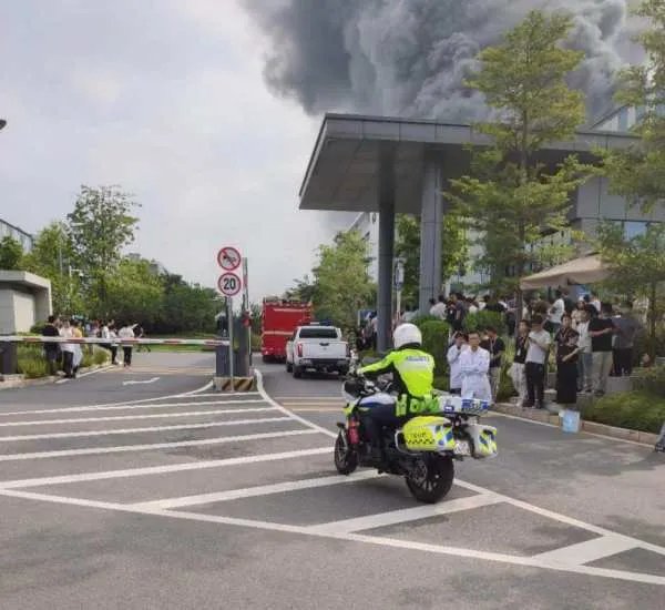 如何看待东莞华为研发实验室起火这件事？