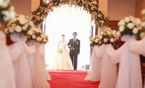 推荐婚礼歌曲哪些值得推荐 2017哪些婚礼歌曲值得推荐