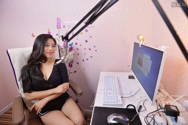 直播业月薪9423元 短视频平均月薪酬为7454元