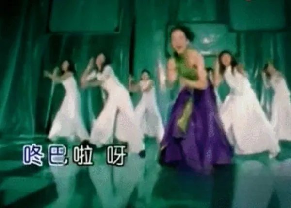 萨顶顶个人资料简介 假唱转话筒事件怎么回事