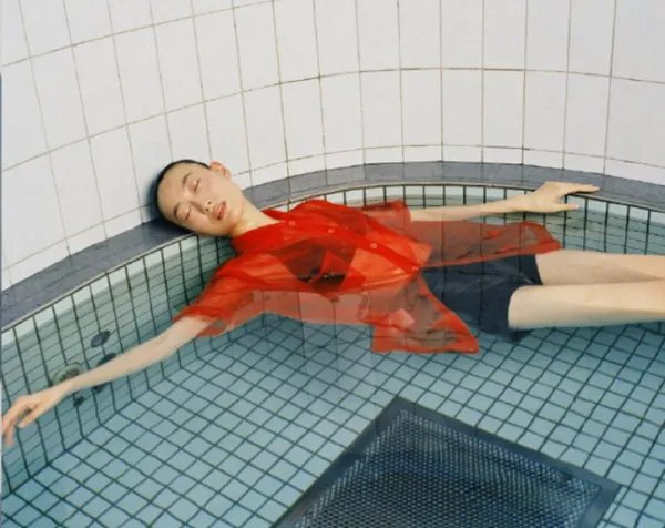 张若昀瘦到青筋凸起，过于消瘦对身体有何危害？