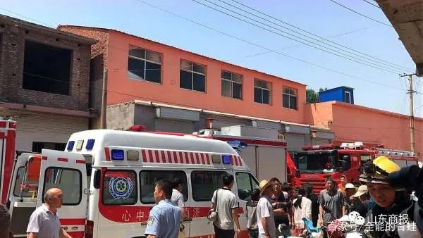 永安一村民在建房坍塌，致8死2伤，从这起惨剧中该吸取哪些教训？