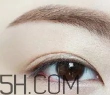 2018年流行什么眼影颜色？2018年眼影流行色