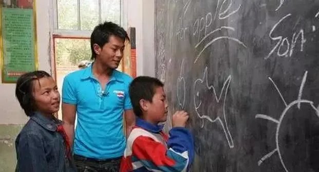 15年共建105所学校 古天乐获华人最高荣誉奖项