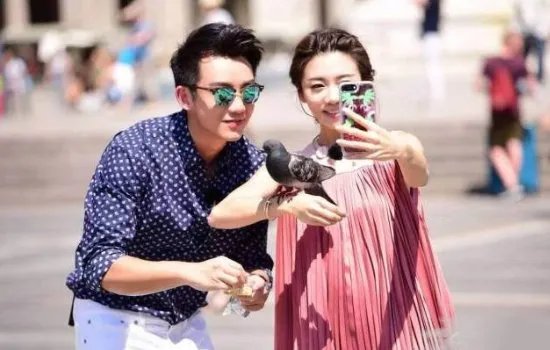 郑恺苗苗没公开恋情就同居你能接受这种地下情吗?