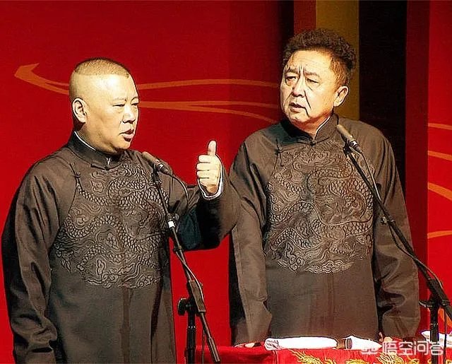 郭德纲发文怀念恩师侯耀文,如何看待他们的师徒情?