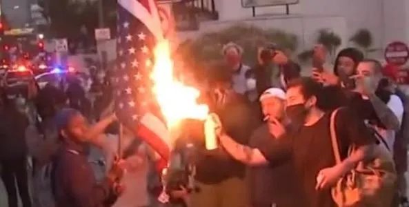 美国已有424家公司申请破产，迎来十年来最大破产，谁的锅？