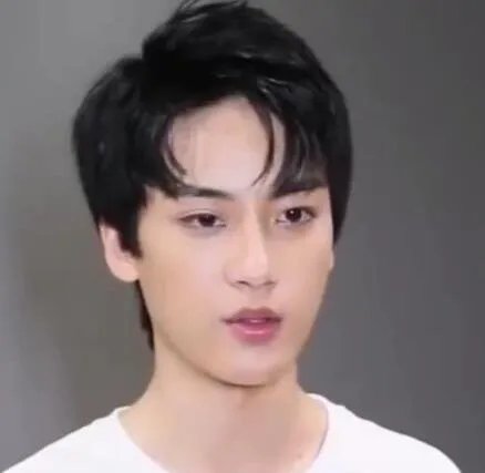 演员边程就未成年吸烟道歉是怎么回事 演员边程就未成年吸烟道歉是什么情况