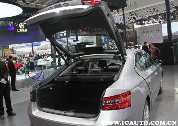 速派和帕萨特哪个好,帕萨特相比速派哪个好