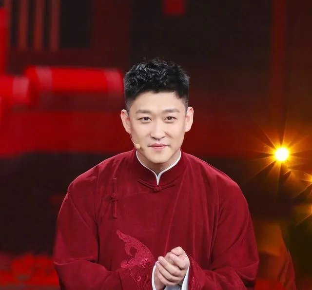 曹云金意外曝光豪宅内景,为什么会被嘲:不配为君子?