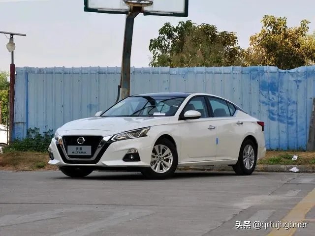 东风日产天籁2.0自吸的性能如何,用多少号汽油比较好?