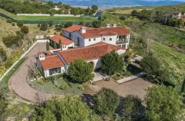 尔湾是美国哪个城市