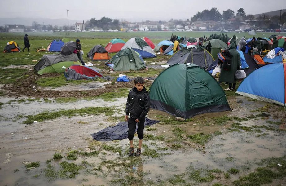 突发！强对流天气致山东日照1艘渔船翻扣，目前情况如何了？